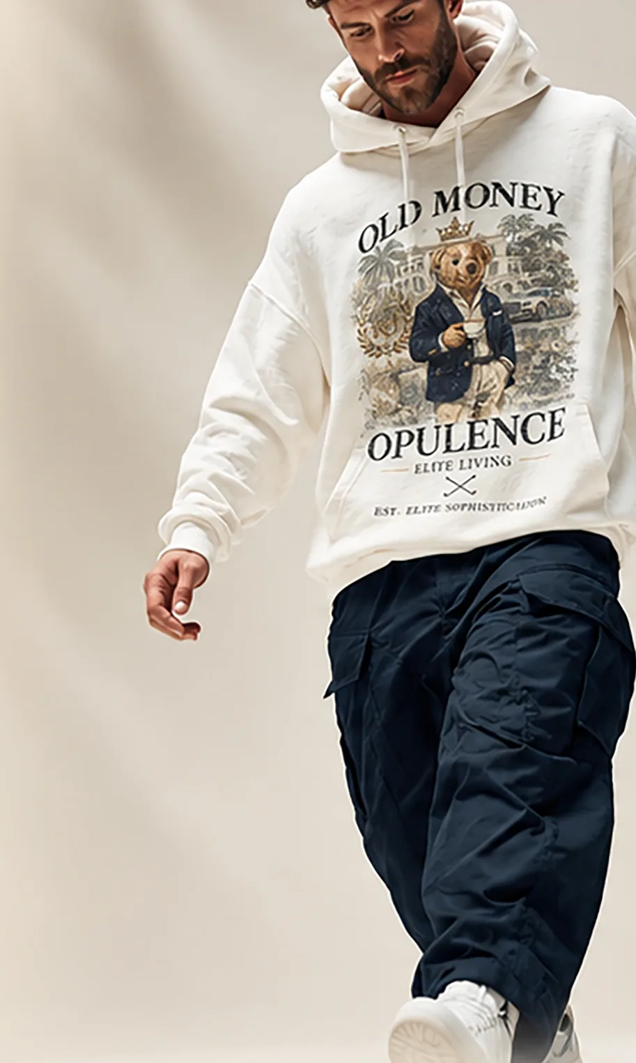 Modelo con sudadera blanca Old Money